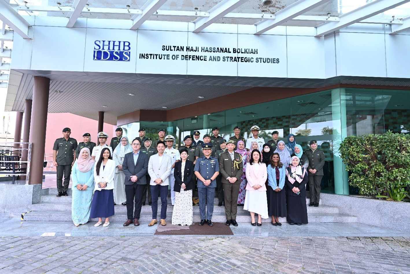 mco1.jpg (1418×946)