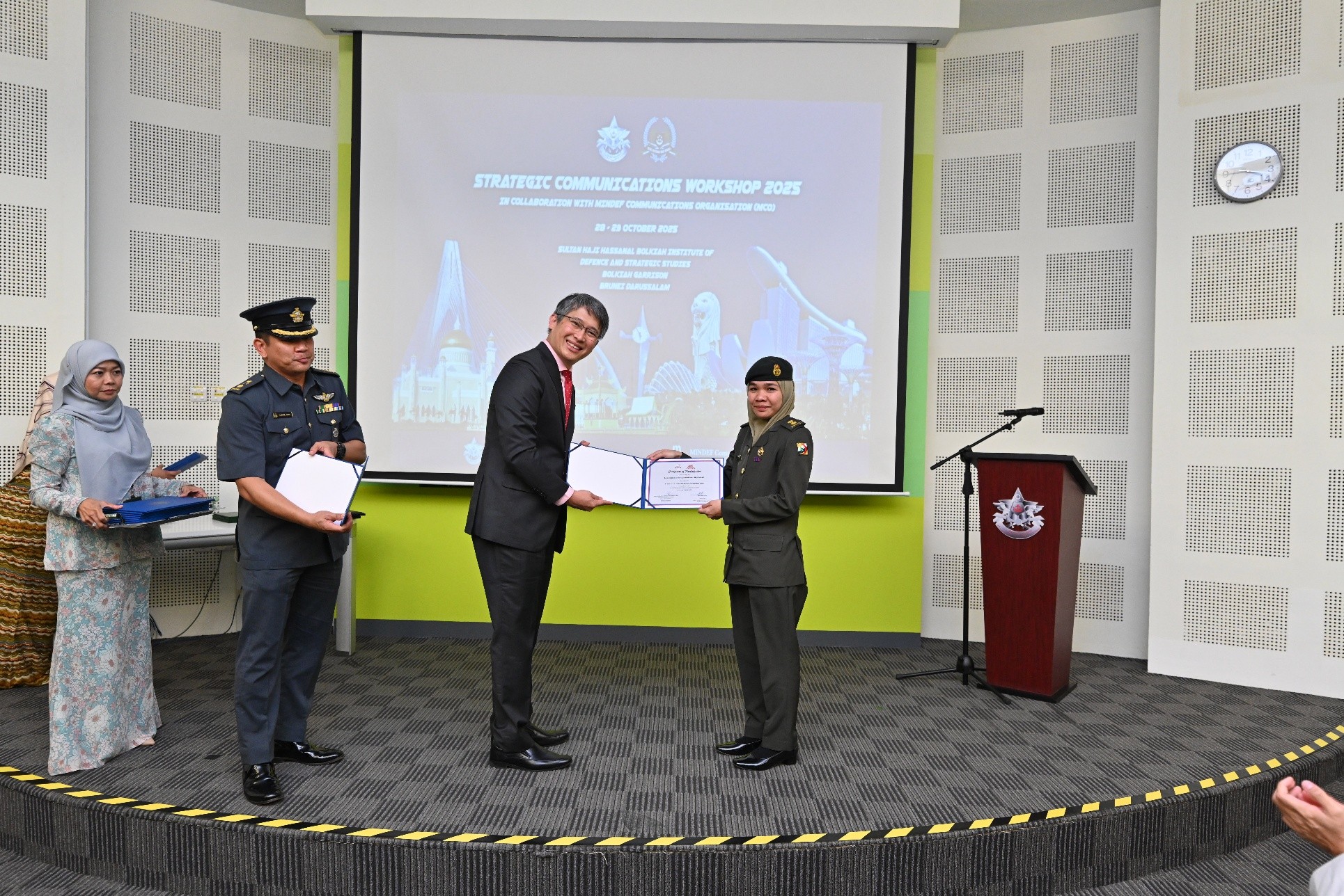 mco4.jpg (1930×1288)