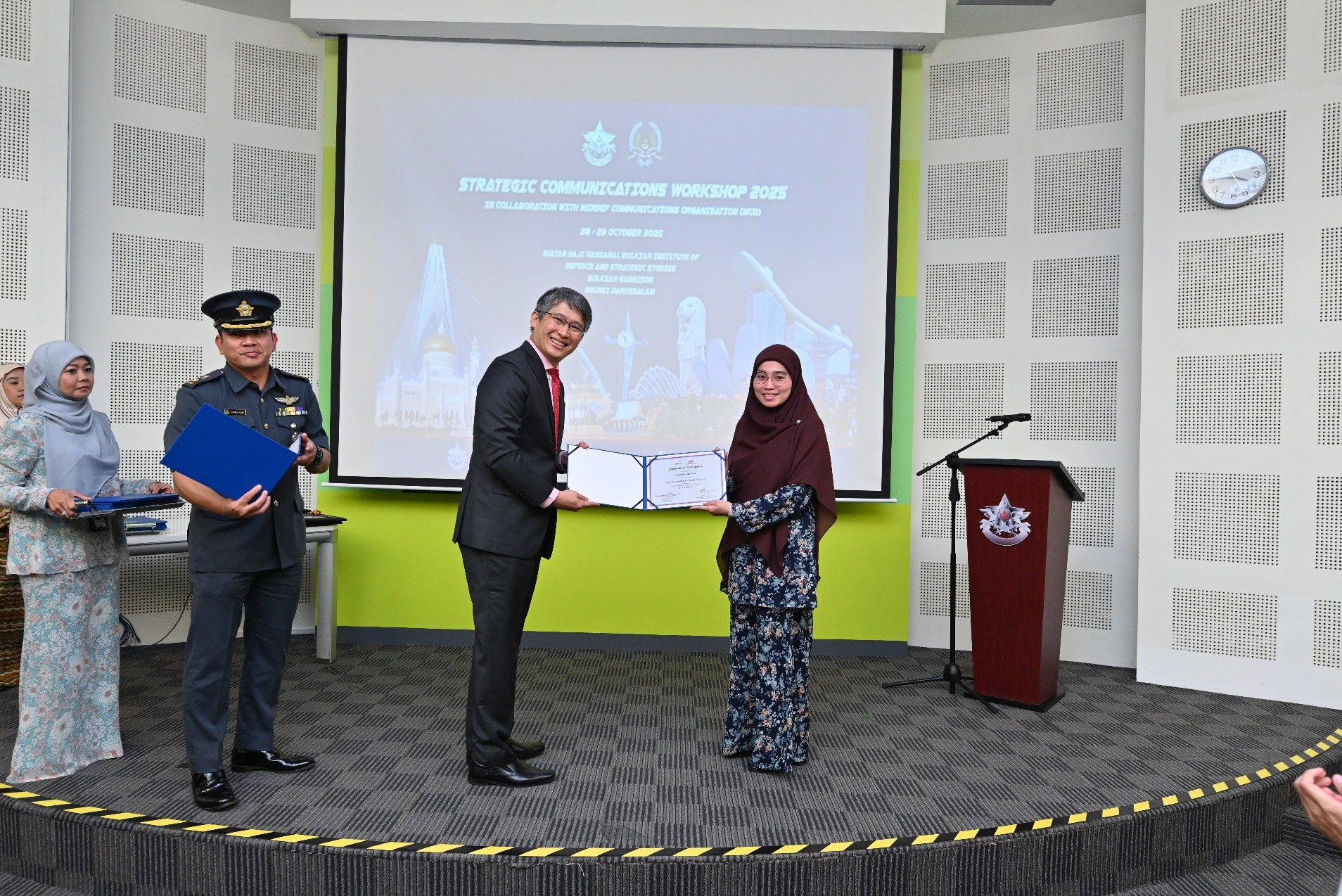 mco5.jpg (1908×1274)