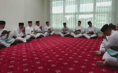 MAJLIS PENYERAHAN BUAH KURMA KURNIA KEBAWAH DULI YANG MAHA MULIA PADUKA SERI BAGINDA SULTAN HAJI HASSANAL BOLKIAH MU’IZZADDIN WADDAULAH, SULTAN DAN YANG DI-PERTUAN NEGARA BRUNEI DARUSSALAM